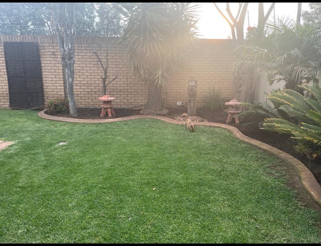 3 BEDROOM FREEHOLD FOR SALE IN PARKHAVEN